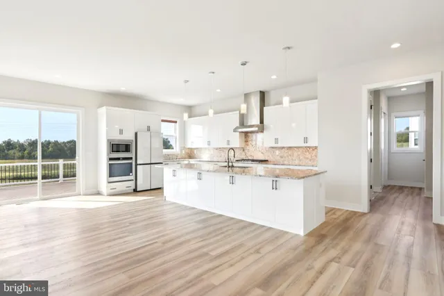 a view of a livingroom with a hallway