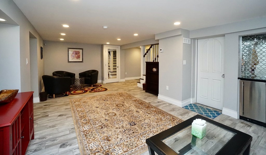 725 Chestnut Street Newton, MA 02468 - Photo 36 of 42 a living room with furniture