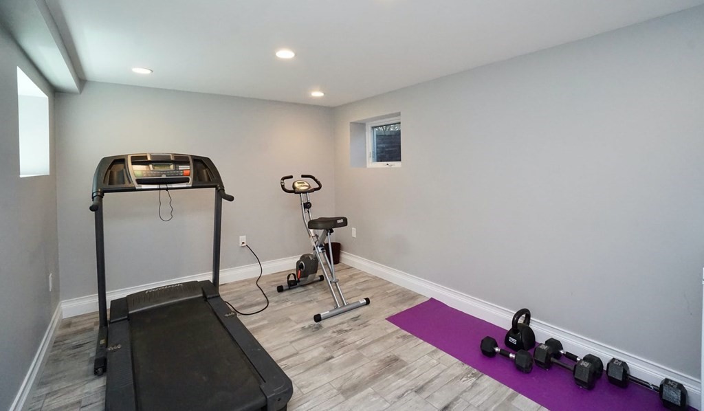 725 Chestnut Street Newton, MA 02468 - Photo 38 of 42 a room with gym equipment