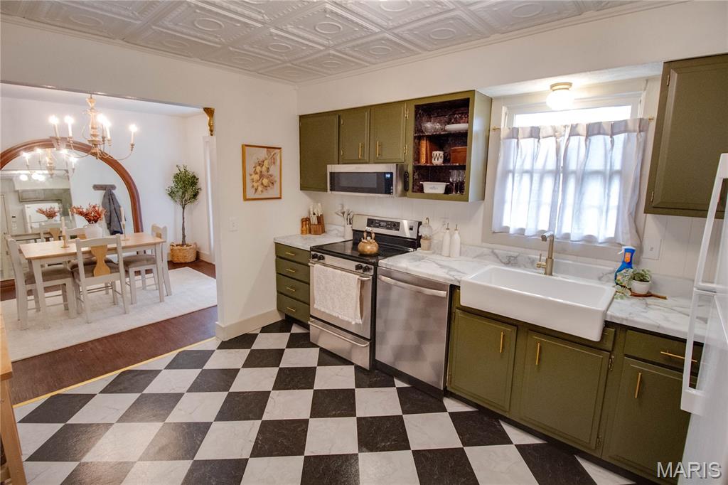 610 Vermont Street Bethalto, IL 62010 - Photo 12 of 36