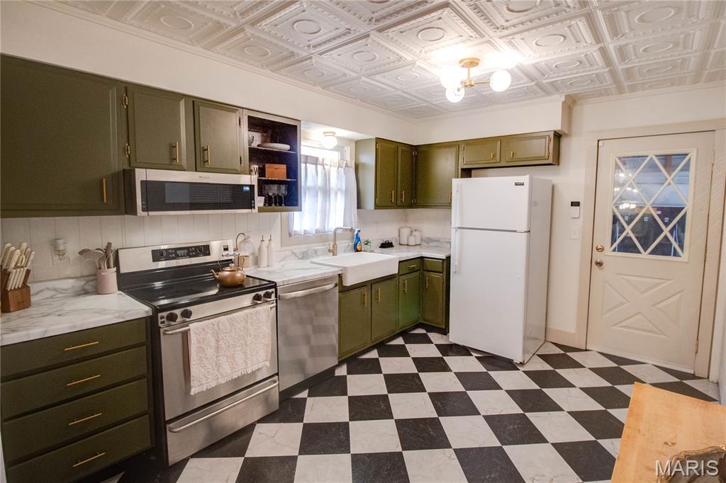 610 Vermont Street Bethalto, IL 62010 - Photo 13 of 36