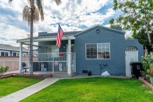 $3,400 | 4204 East 53rd Street, Maywood, CA 90270