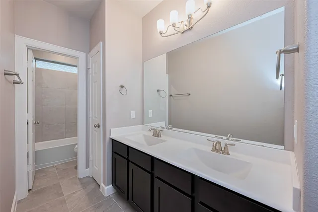 en empty room with windows