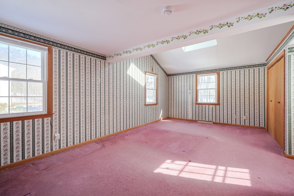 53 Robin Road Westborough, MA 01581 - Photo 20 of 36 Gallery Image 20