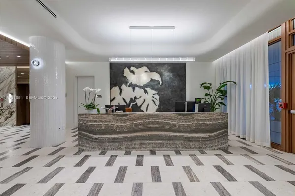 $7,000 | 3900 Alton Road, Unit 205, Miami Beach, FL 33140