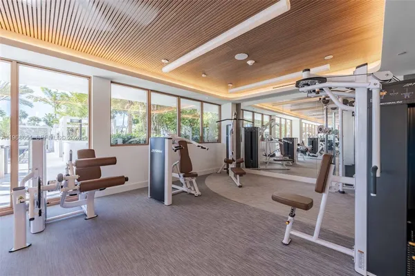 $7,000 | 3900 Alton Road, Unit 205, Miami Beach, FL 33140