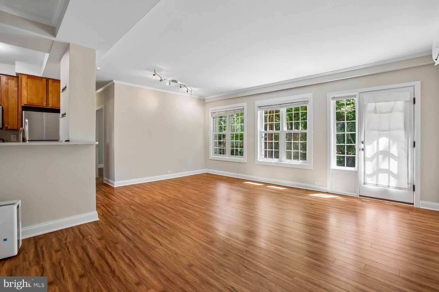 1730 Preston Road Alexandria, VA 22302 - Photo 3 of 64 Living/Dining Room