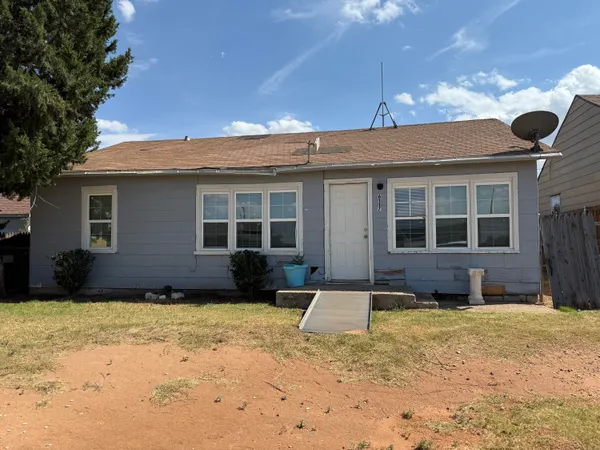 $900 | 6117 20th Street, Lubbock, TX 79407