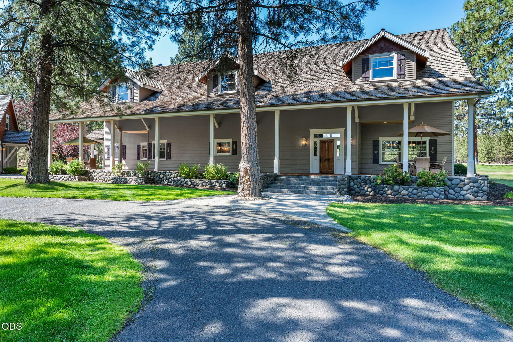 67376 Peterson Mill Road Sisters, OR 97759 - Photo 10 of 72 front view of a house with a yard