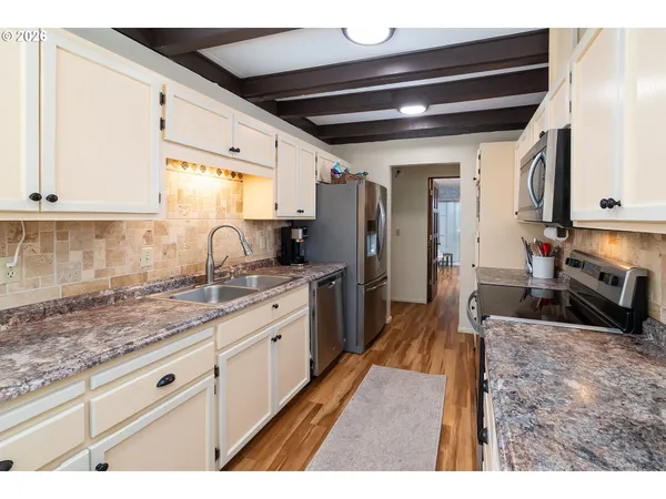 $639,999 | 14741 North Sugar Pine Way, La Pine, OR 97739