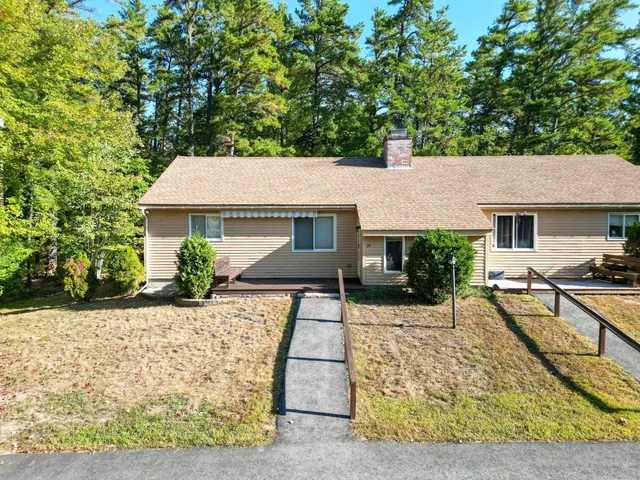 $379,900 | 56 Forest Park Way, Unit 19, Conway, NH 03860