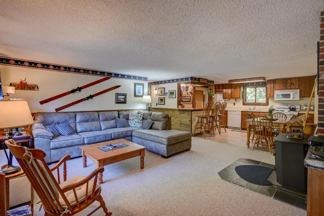 $379,900 | 56 Forest Park Way, Unit 19, Conway, NH 03860