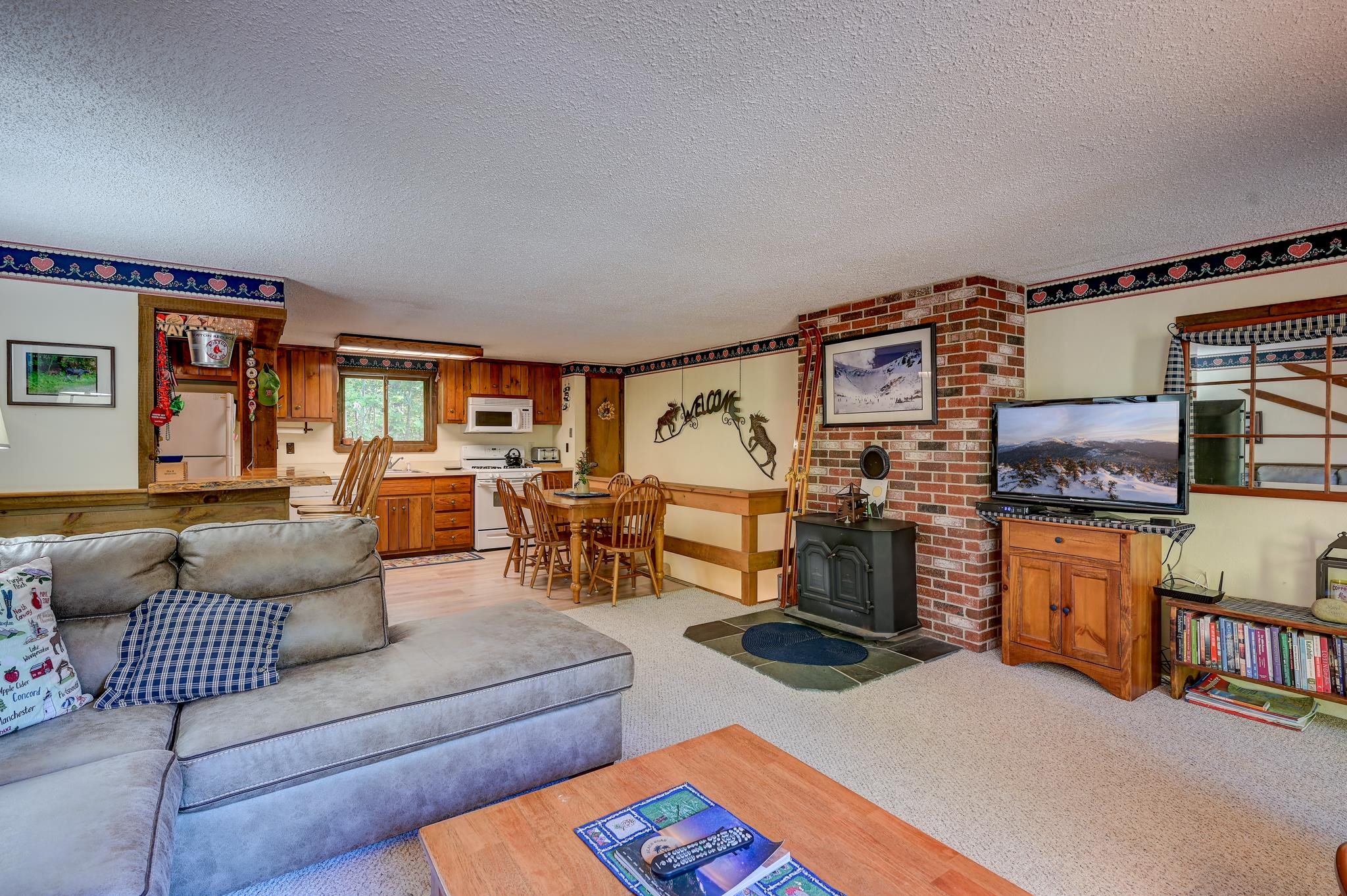 56 Forest Park Way, Unit 19 Conway, NH 03860 - Photo 4 of 36