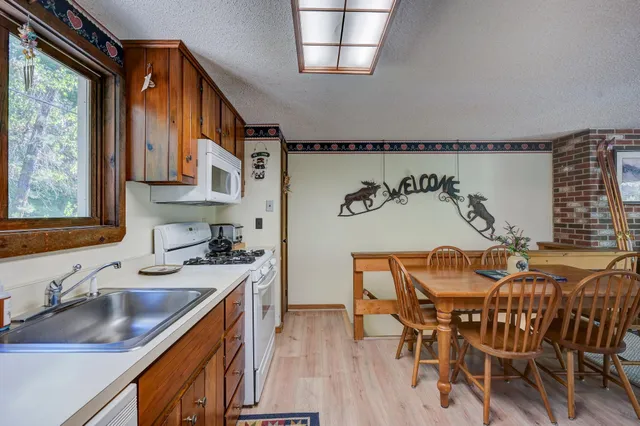 $379,900 | 56 Forest Park Way, Unit 19, Conway, NH 03860