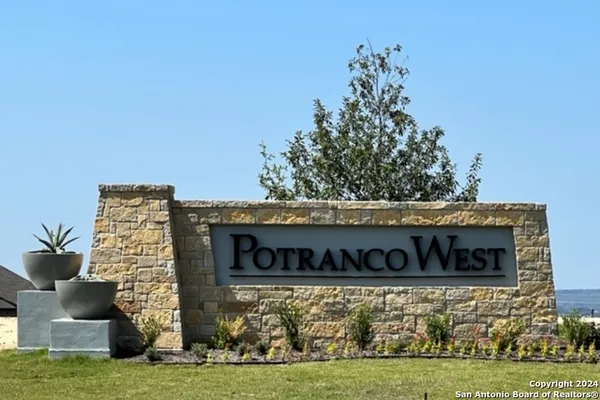 $650,900 | 189 Wisteria View, Castroville, TX 78009