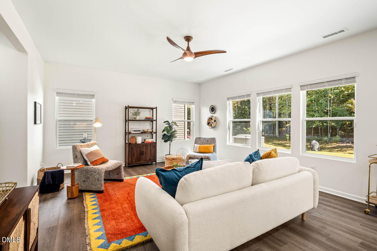 1113 Umstead Grv Way Durham, NC 27712 - Photo 10 of 32 1113UmsteadGroveWay-025