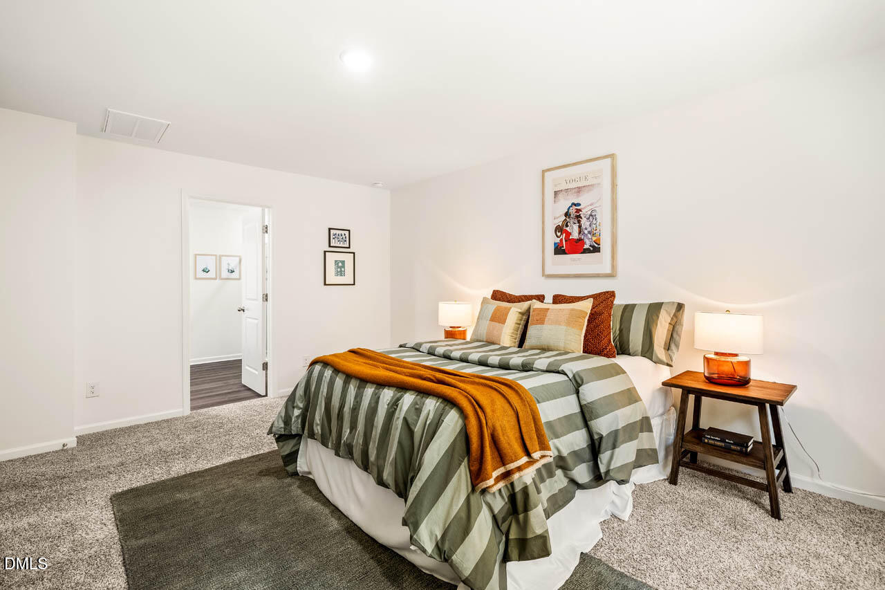 1113 Umstead Grv Way Durham, NC 27712 - Photo 19 of 32 1113UmsteadGroveWay-042