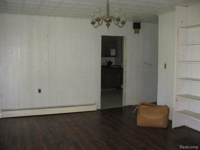 6085 Adams Road Marlette, MI 48453 - Photo 4 of 9 10 Dining Room