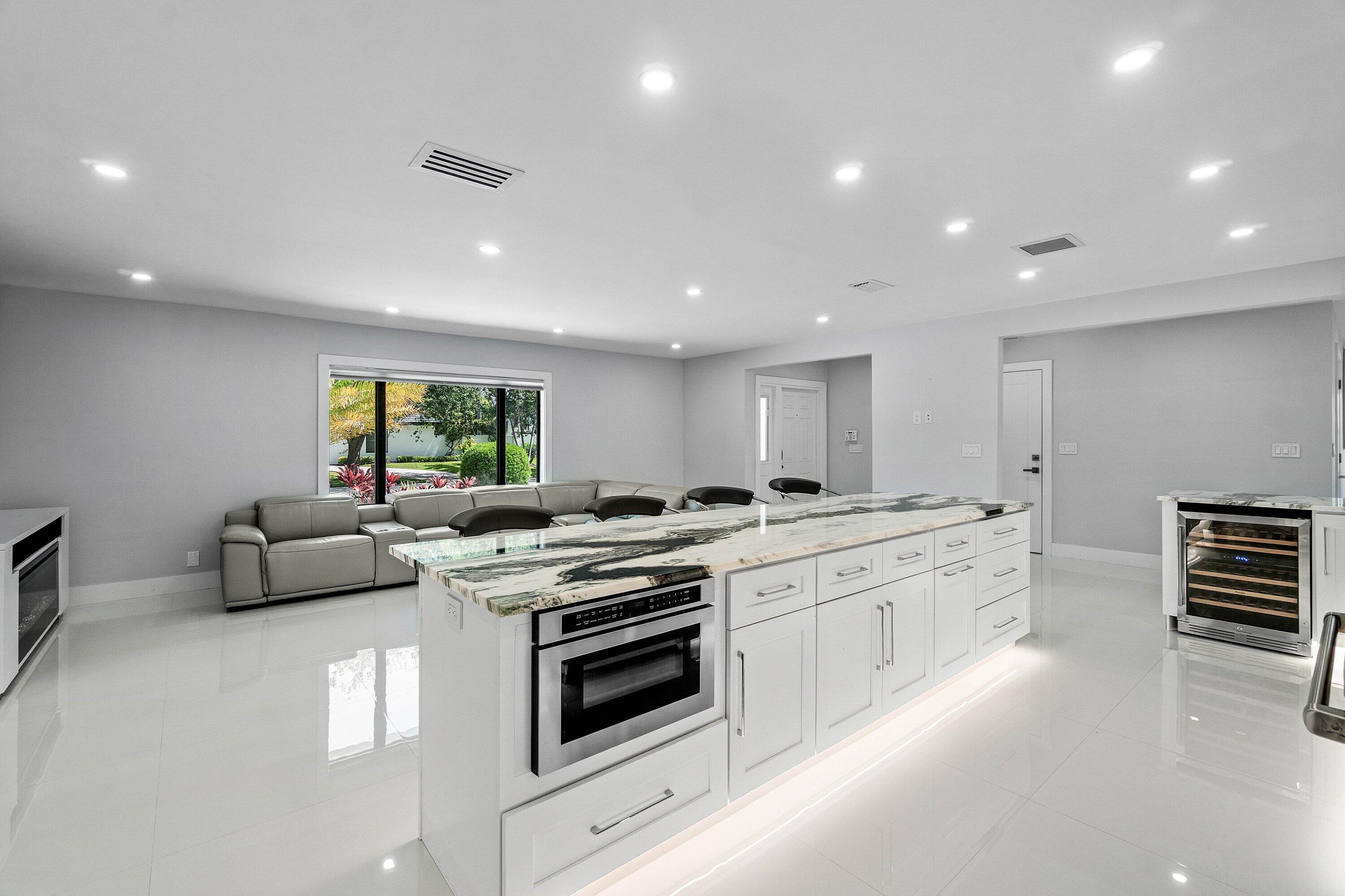 820 Southwest 16th Street Boca Raton, FL 33486 - Photo 11 of 44 017-820Southwest16thStreet-BocaRaton-FL-