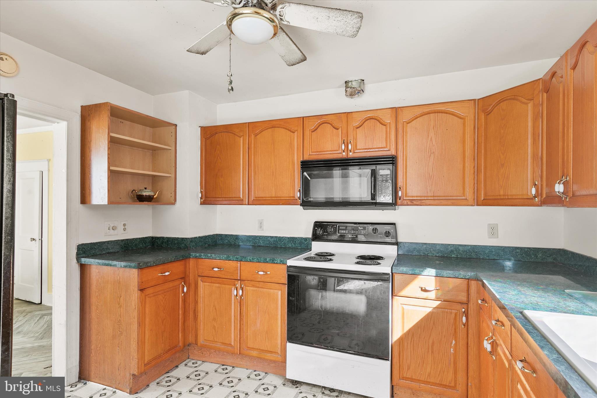 5 Cemetery Road Selbyville, DE 19975 - Photo 17 of 38 Kitchen