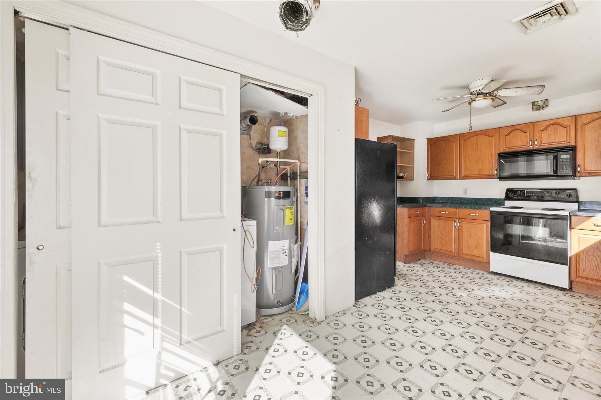 5 Cemetery Road Selbyville, DE 19975 - Photo 20 of 38 Kitchen