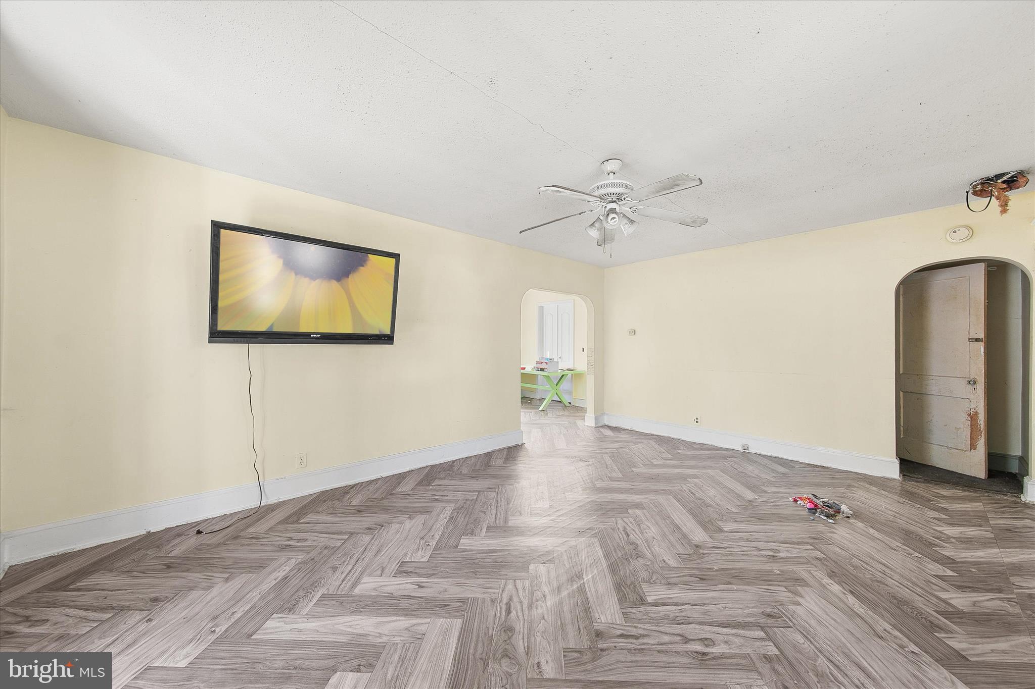 5 Cemetery Road Selbyville, DE 19975 - Photo 8 of 38 Living Room