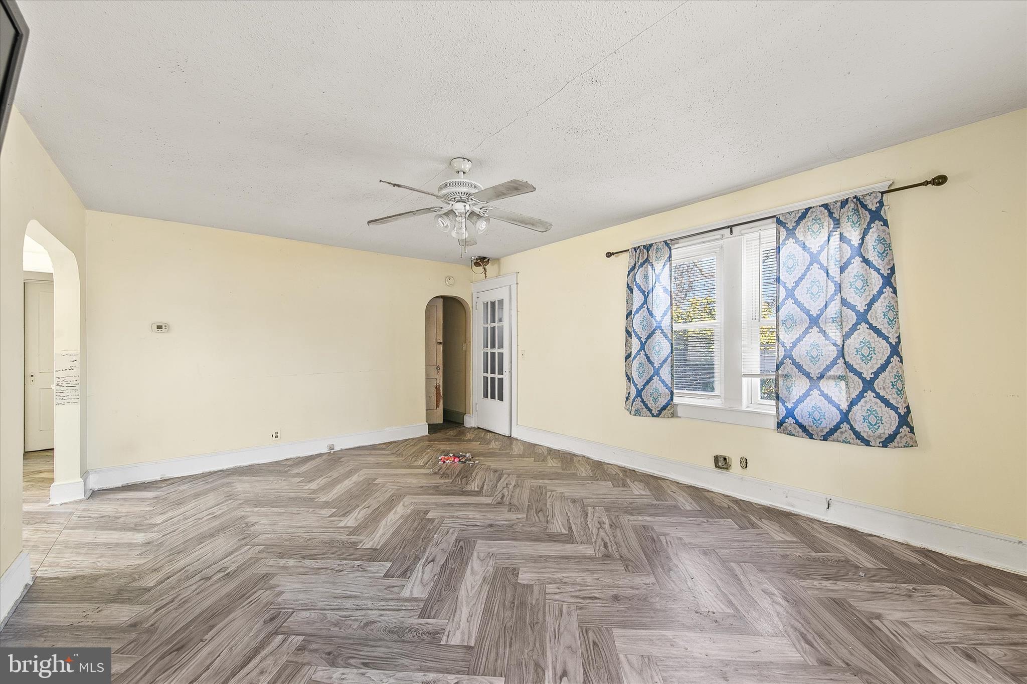 5 Cemetery Road Selbyville, DE 19975 - Photo 9 of 38 Living Room