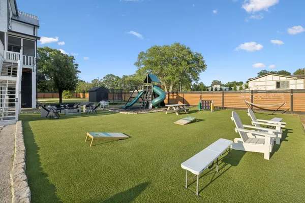 $1,849,999 | 1001 Cumberland Drive, Chapmansboro, TN 37035