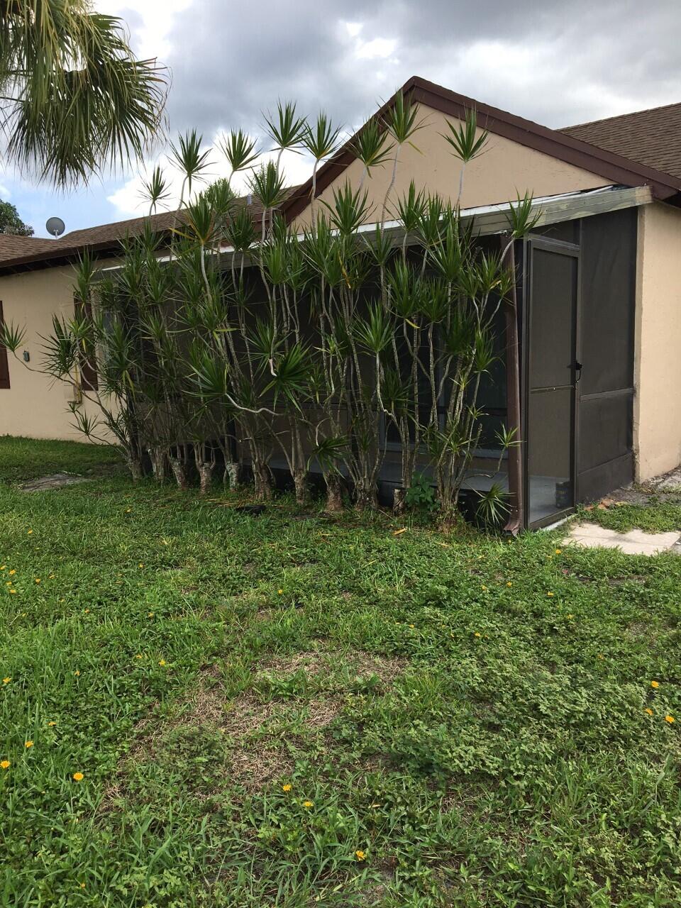 22361 Southwest 57th Circle Boca Raton, FL 33428 - Photo 2 of 29 Hammock 3