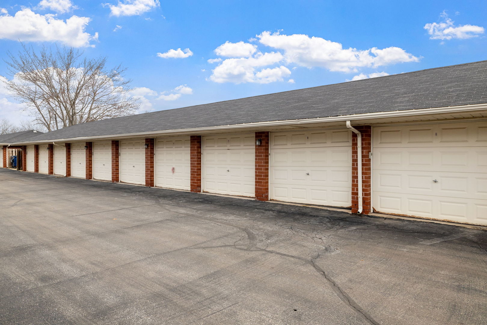18112 Rita Road, Unit 3C Tinley Park, IL 60477 - Photo 17 of 18 a view of an empty room