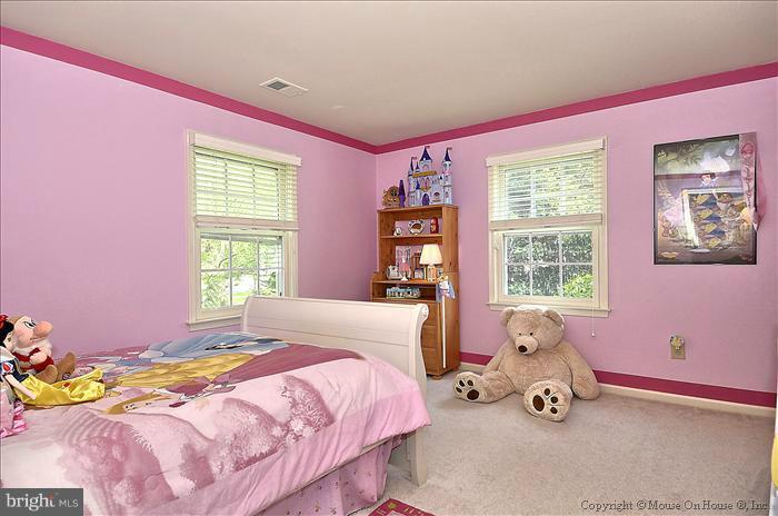 10001 Meyer Point Terrace Potomac, MD 20854 - Photo 1 of 24 Bedroom #1