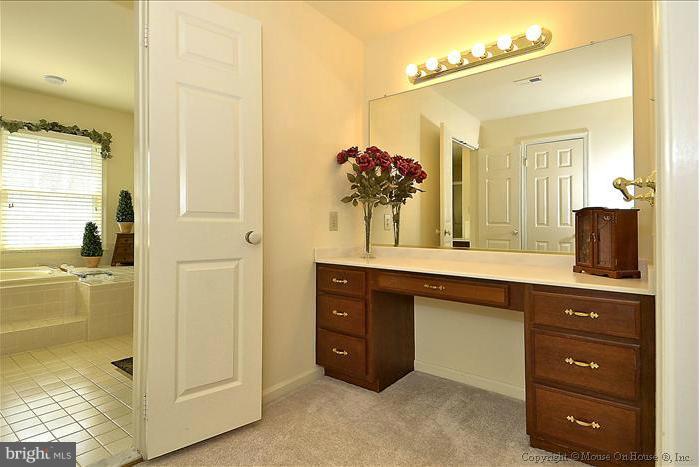 10001 Meyer Point Terrace Potomac, MD 20854 - Photo 23 of 24 Bath (Master)