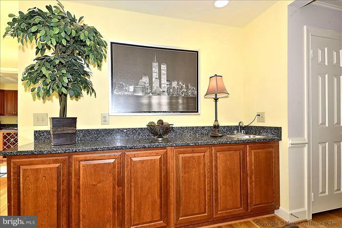 10001 Meyer Point Terrace Potomac, MD 20854 - Photo 6 of 24 Interior (General)