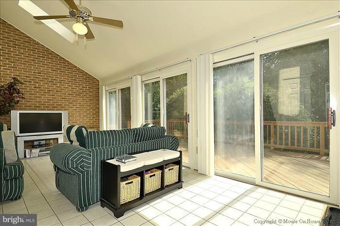 10001 Meyer Point Terrace Potomac, MD 20854 - Photo 7 of 24 Sun room
