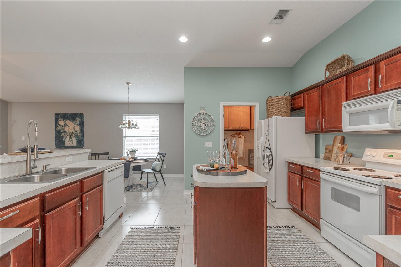 6990 Raburn Road Pensacola, FL 32526 - Photo 11 of 50