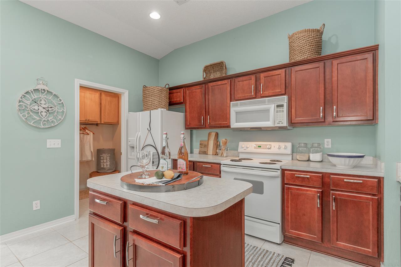 6990 Raburn Road Pensacola, FL 32526 - Photo 14 of 50