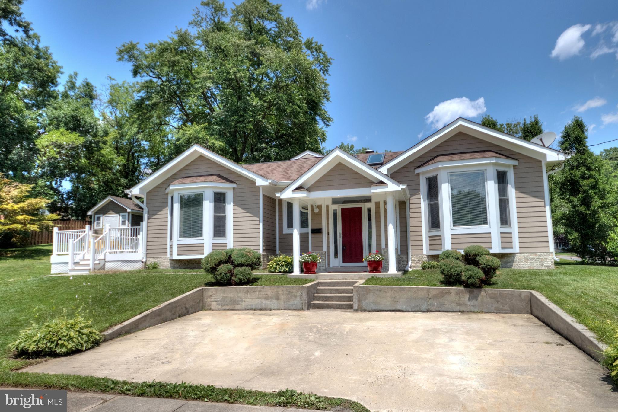 3146 Graham Road Falls Church, VA 22042 - Photo 1 of 30 Exterior (Front)