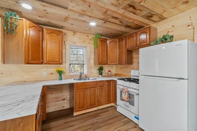 $289,000 | 3400 Bog Road, Belvidere, VT 05442