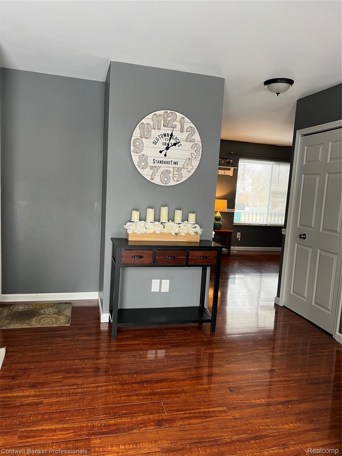 705 Huntington Road Grand Blanc, MI 48439 - Photo 11 of 29 Dining Room Different View