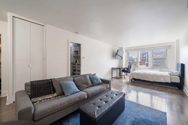$515,000 | 305 East 24th Street, Unit 11K | Kips Bay