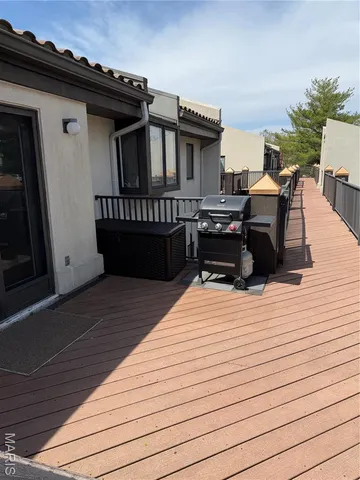 $205,000 | 28 Center Ct Drive, Unit 742, Lake Ozark, MO 65049