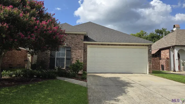 $2,400 | 15115 Garden Park Avenue, Baton Rouge, LA 70817