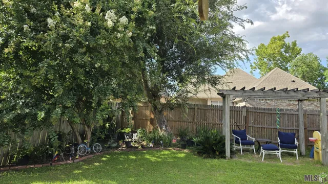 $2,400 | 15115 Garden Park Avenue, Baton Rouge, LA 70817