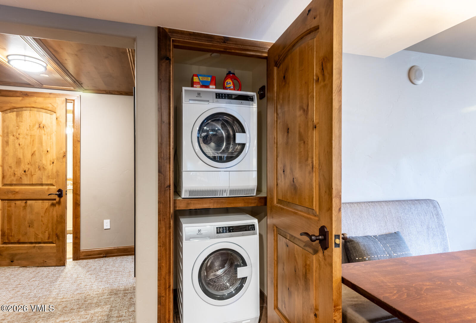 16 Vail Road, Unit 214 Vail, CO 81657 - Photo 10 of 37 En suite washer/dryer
