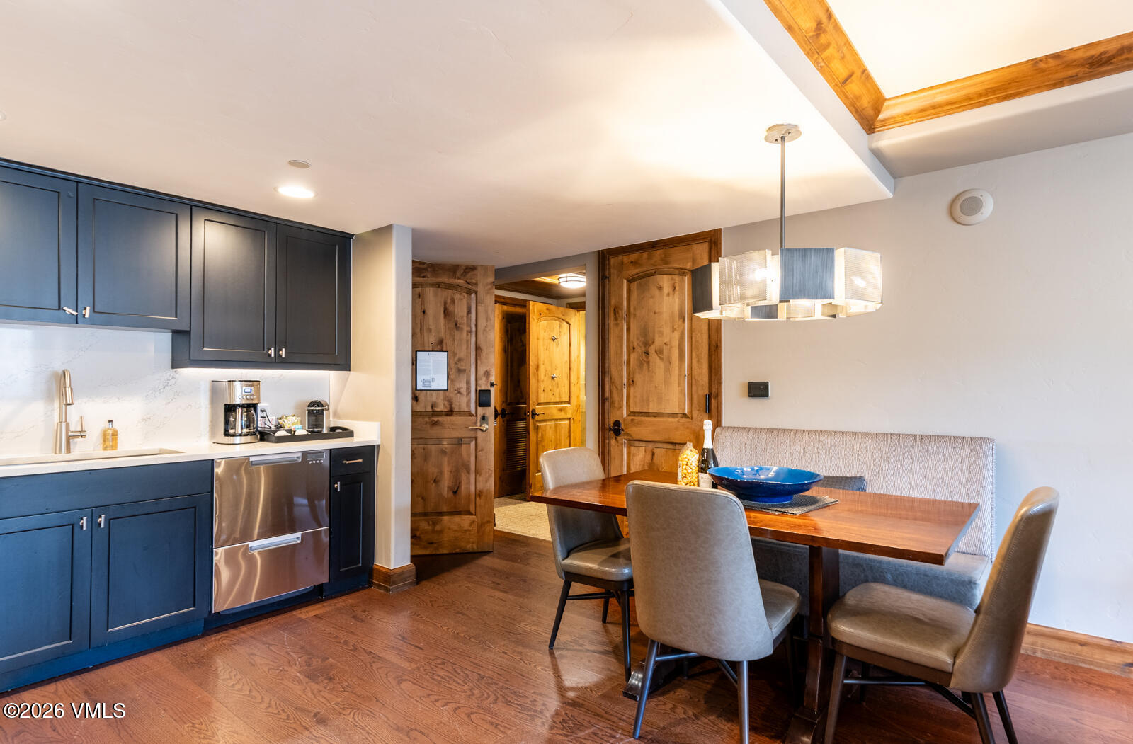 16 Vail Road, Unit 214 Vail, CO 81657 - Photo 7 of 37 Kitchen/Dining Area