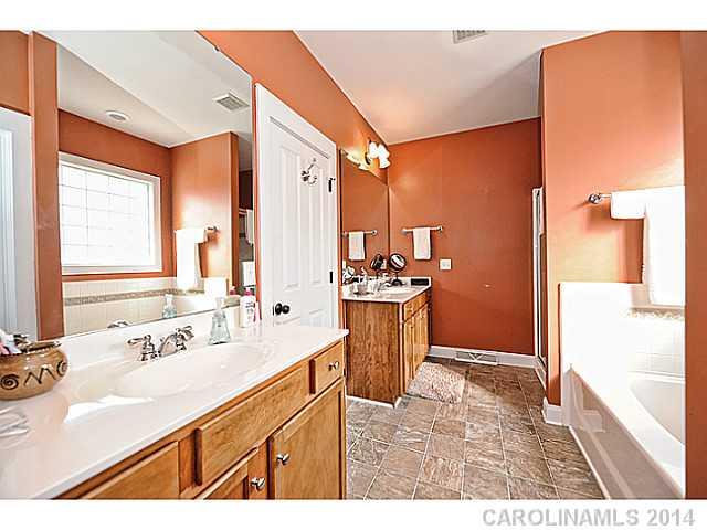 1151 Hunters Run Drive Tega Cay, SC 29708 - Photo 8 of 16 Gallery Image 8