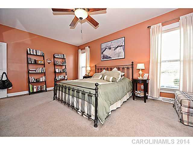 1151 Hunters Run Drive Tega Cay, SC 29708 - Photo 9 of 16 Gallery Image 9