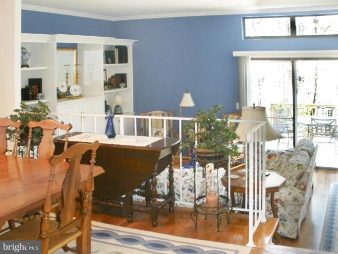 11720 Decade Court Reston, VA 20191 - Photo 19 of 25 Living Room/Dining Room
