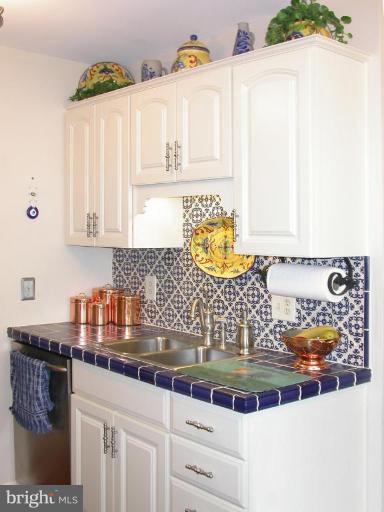 11720 Decade Court Reston, VA 20191 - Photo 8 of 25 Kitchen #3