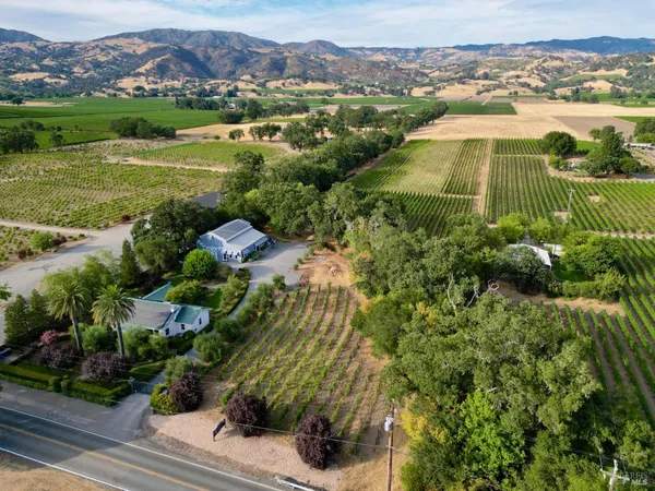 $5,995,000 | 5566 Highway 128, Geyserville, CA 95441